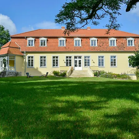 בית נופש Historic Manor House At Krewitz *